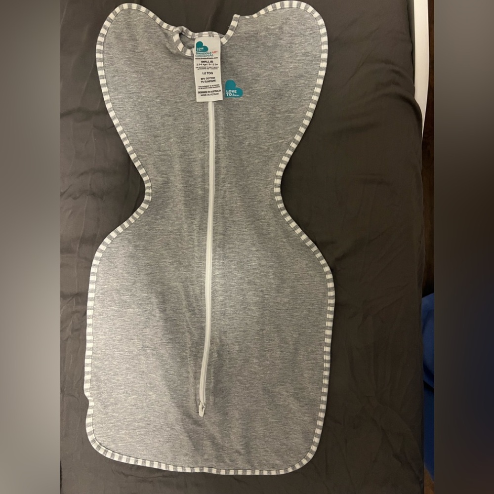 LOVE TO DREAM swaddle